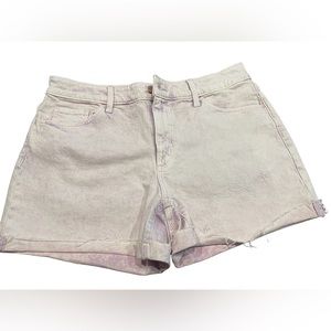Women’s Universal Thread Jean Shorts, NWT